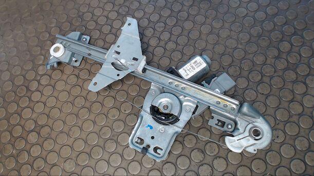 Foto: FENSTERHEBER HINTEN LINKS eines Peugeot 307 135