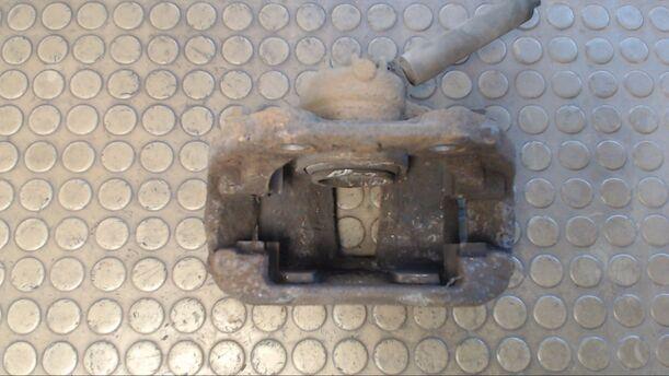 Foto: BREMSSATTEL VORNE RECHTS eines Peugeot 307 135