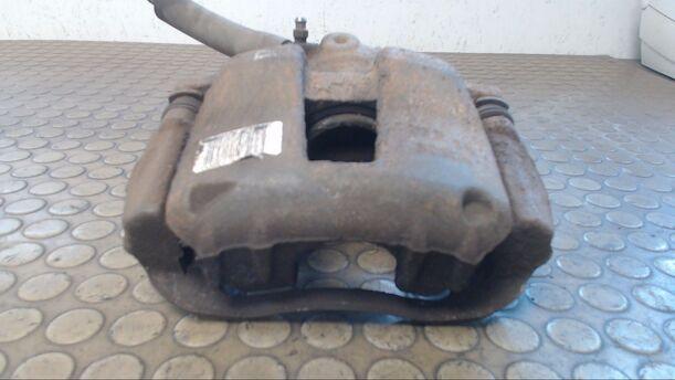 Foto: BREMSSATTEL VORNE RECHTS eines Peugeot 307 135