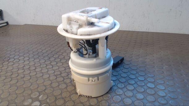 Foto: KRAFTSTOFFPUMPE eines Peugeot 307 135
