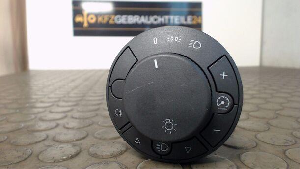 Foto: LICHTSCHALTER eines Opel Corsa 1.2 16V