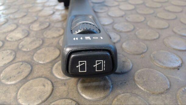 Foto: SCHEIBENWISCHERSCHALTER eines Volvo C30 1.6D