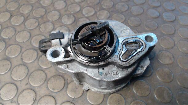 Foto: VAKUUMPUMPE eines Volvo C30 1.6D