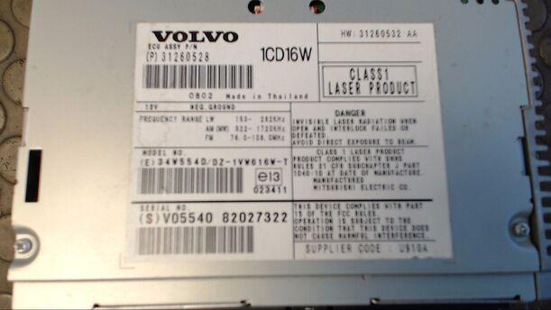 Foto: RADIO/ CD PLAYER eines Volvo C30 1.6D