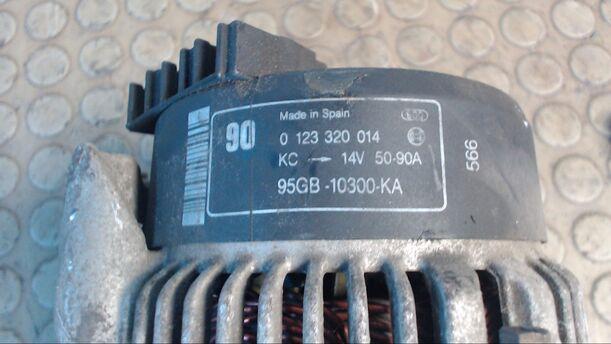 Foto: LICHTMASCHINE eines Ford Scorpio Turnier