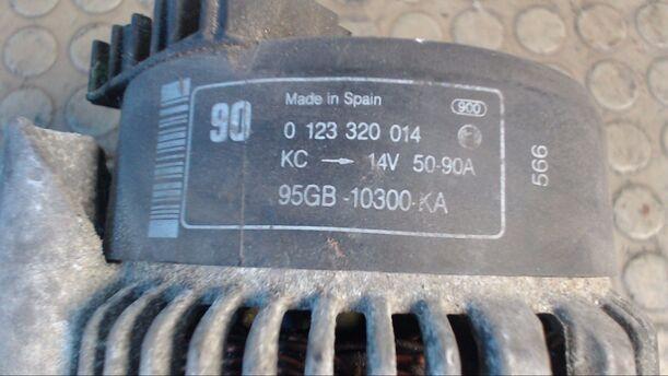 Foto: LICHTMASCHINE eines Ford Scorpio Turnier