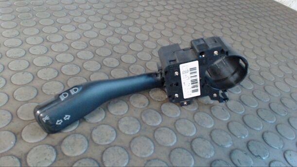 Foto: BLINKSCHALTER/KOMBISCHALTER eines Audi A2 1.4 TDI Style