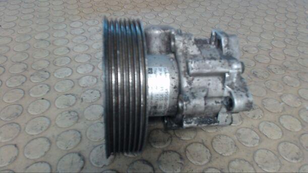 Foto: PUMPE SERVOLENKUNG eines Ford Scorpio TD