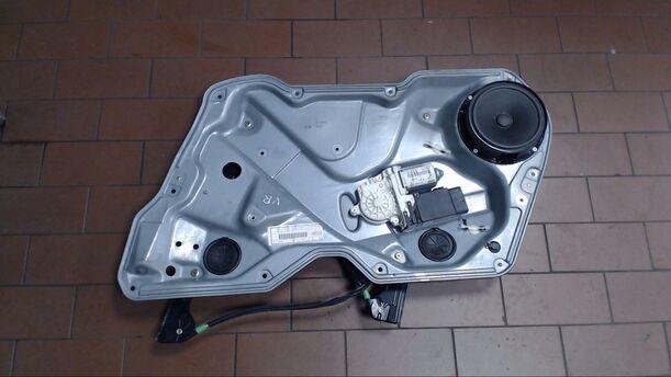 Foto: FENSTERHEBER ELEKTR. VORN RECHTS ( 4/5-TÜRER) eines Seat Leon 1.9 TDI