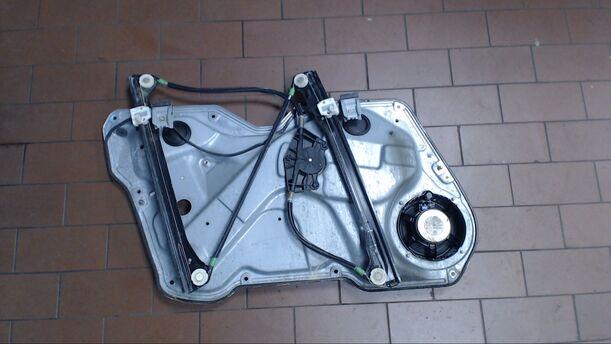 Foto: FENSTERHEBER ELEKTR. VORN RECHTS ( 4/5-TÜRER) eines Seat Leon 1.9 TDI