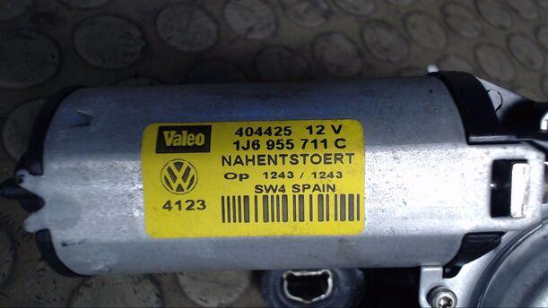 Foto: SCHEIBENWISCHERMOTOR HINTEN eines Seat Leon 1.9 TDI