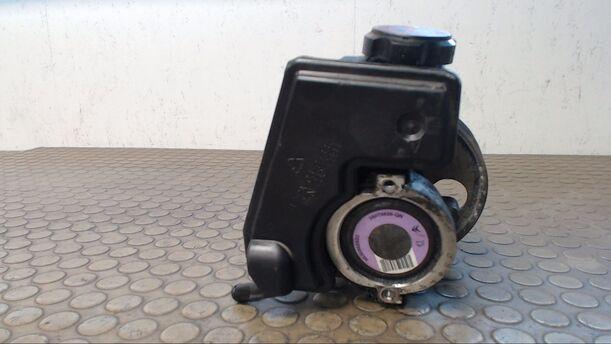 Foto: PUMPE SERVOLENKUNG eines Peugeot 206 90