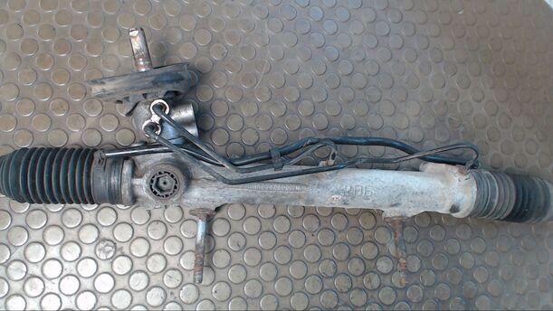 Foto: SERVOLENKUNG eines Peugeot 206 90