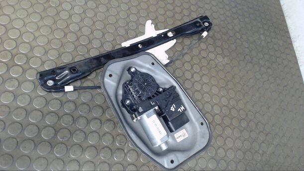 Foto: FENSTERHEBER ELEKTRISCH HINTEN LINKS eines VW Golf 1.9 TDI