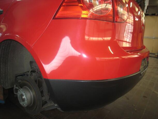 Foto: STOßSTANGE / STOSSFÄNGER HINTEN eines VW Golf 1.9 TDI CD