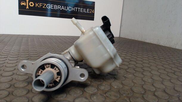Foto: HAUPTBREMSZYLINDER eines VW Golf 1.9 TDI