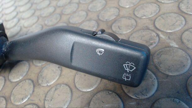 Foto: SCHEIBENWISCHERSCHALTER eines VW Golf 1.9 TDI