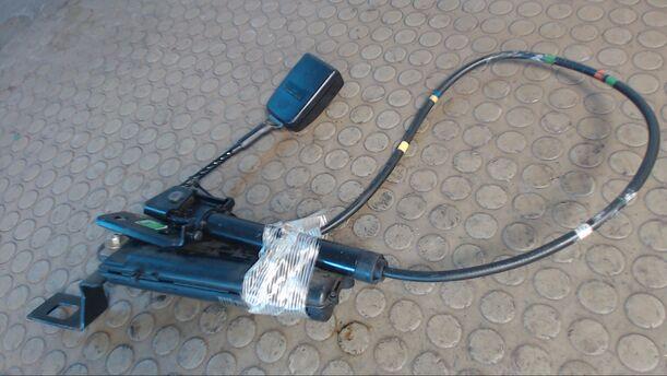Foto: GURTSTRAFFER VORN RECHTS R eines Ford Scorpio Turnier