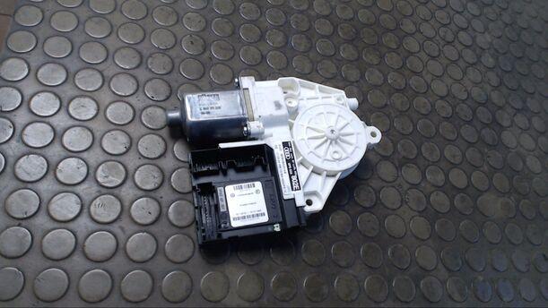 Foto: MOTOR FENSTERHEBER RECHTS eines Audi A3 1.9 TDI