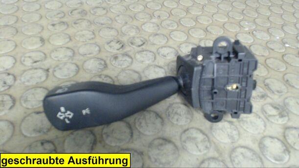 Foto: BLINKSCHALTER/KOMBISCHALTER eines BMW 320d touring