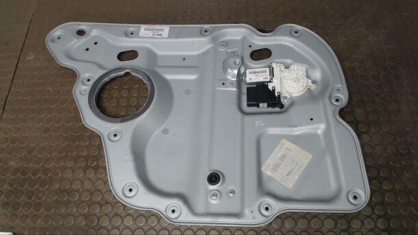 Foto: FENSTERHEBER HINTEN LINKS eines VW Touran 1.9 TDI