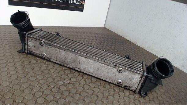 Foto: LADELUFTKÜHLER eines BMW 320d