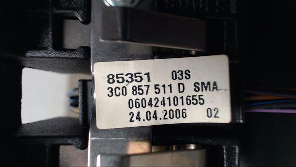 Foto: INNENSPIEGEL eines VW Passat Variant 2.0 TDI