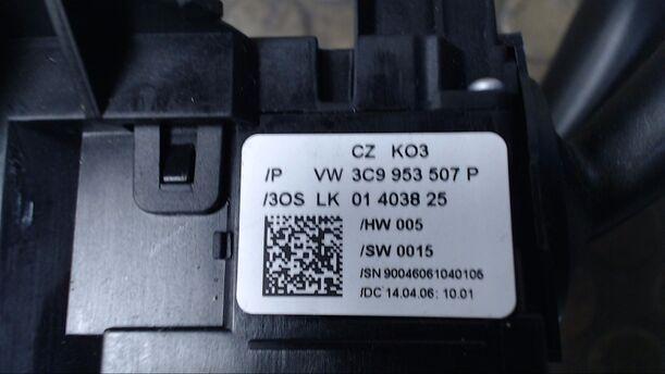 Foto: BLINKERSCHALTER/ KOMBISCHALTER eines VW Passat Variant 2.0 TDI