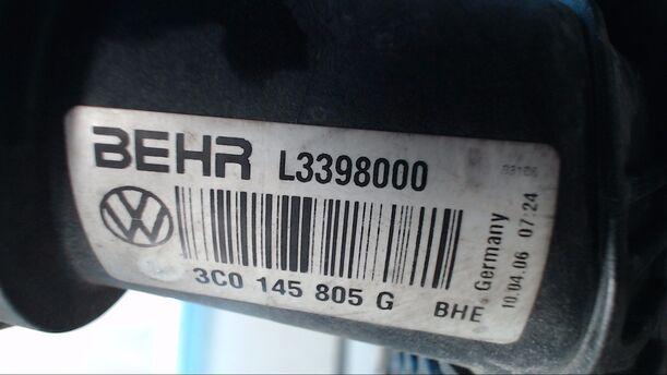 Foto: LADELUFTKÜHLER eines VW Passat Variant 2.0 TDI