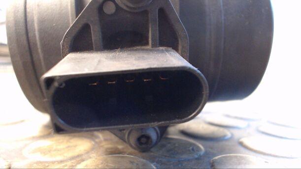 Foto: LUFTMASSENMESSER eines VW Passat Variant 2.0 TDI