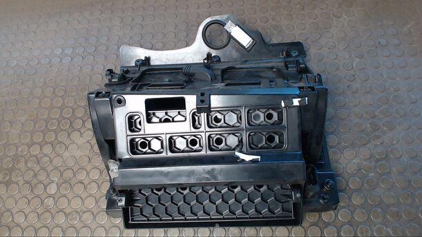 Foto: HANDSCHUHFACH eines VW Passat Variant 2.0 TDI