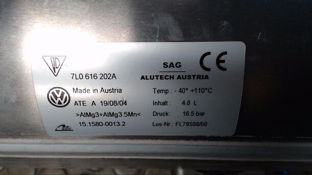 Foto: DRUCKSPEICHER LUFTFAHRWERK HINTEN eines VW Touareg 2.5 R5 TDI Automatik