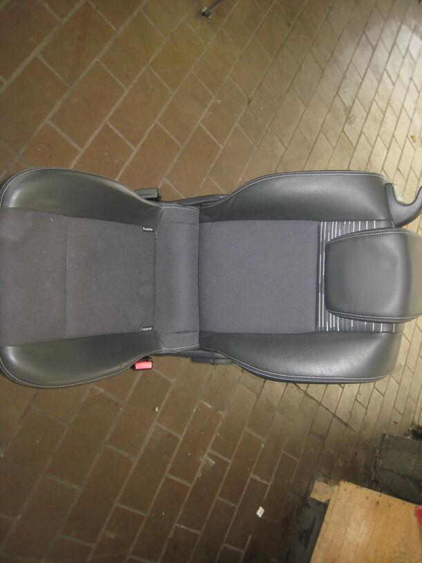 Foto: SITZ 2. REIHE RECHTS eines Renault Scenic 1.6 16V