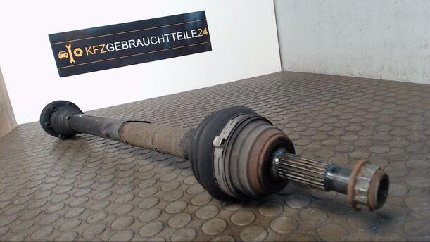 Foto: ANTRIEBSWELLE VORN RECHTS eines VW Lupo 1.0
