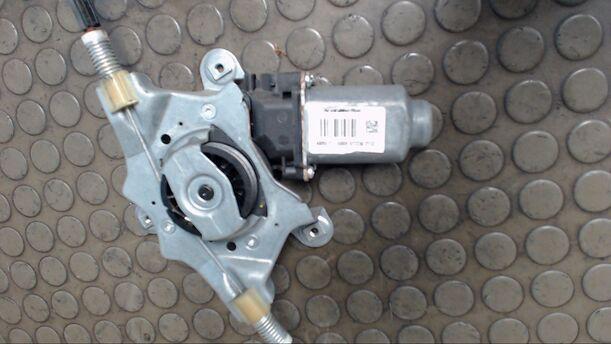 Foto: FENSTERHEBER ELEKTRISCH VORN LINKS eines Renault Twingo 1.2