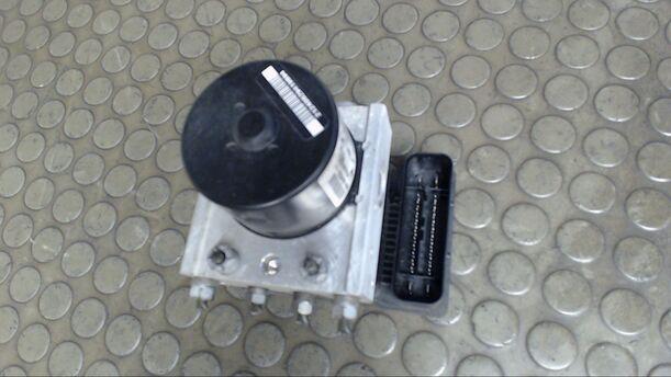 Foto: HAUPTBREMSAGGREGAT ABS eines Renault Twingo 1.2