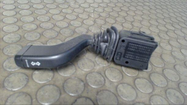 Foto: BLINKSCHALTER/KOMBISCHALTER eines Opel Corsa 12V