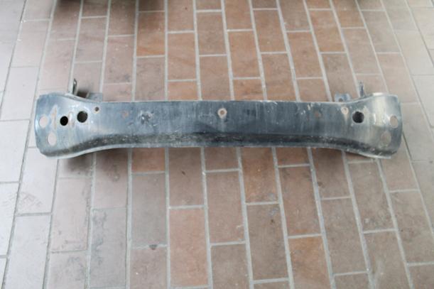 Foto: TRÄGER / QUERTRÄGER VORN eines VW Caravelle Kurz DPF