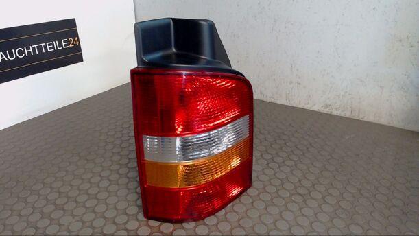 Foto: HECKLEUCHTE / RÜCKLICHT  LINKS eines VW Caravelle Kurz DPF groove up!