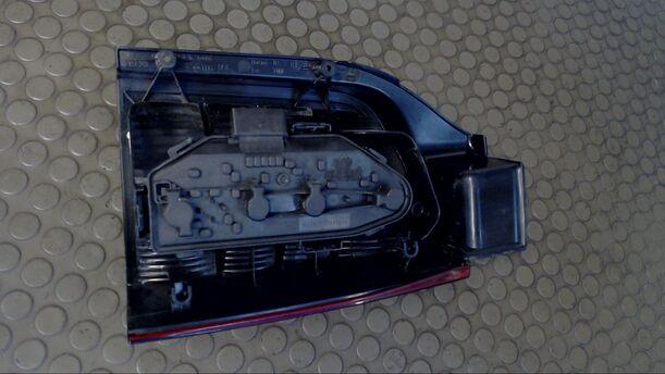 Foto: HECKLEUCHTE / RÜCKLICHT  LINKS eines VW Caravelle Kurz DPF groove up!