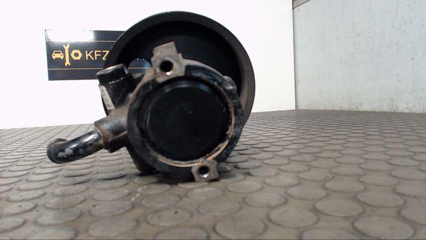 Foto: PUMPE SERVOLENKUNG eines Volvo V40 1.8