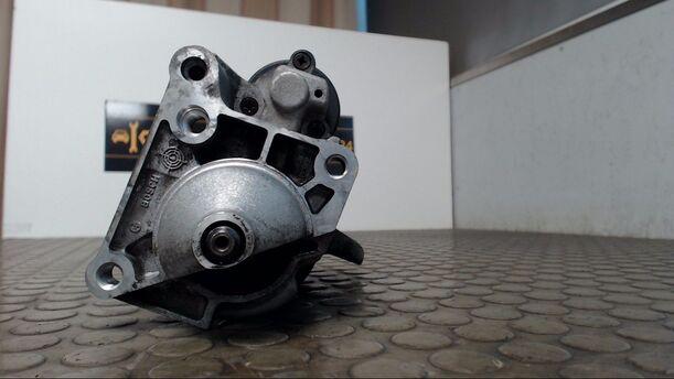 Foto: ANLASSER / STARTER BOSCH eines Renault Twingo 1.3