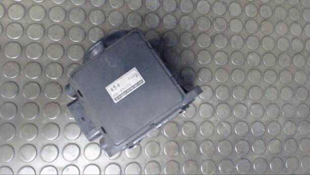 Foto: LUFTMASSENMESSER eines Mitsubishi Carisma 1600