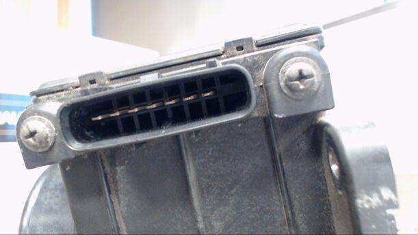 Foto: LUFTMASSENMESSER eines Mitsubishi Carisma 1600