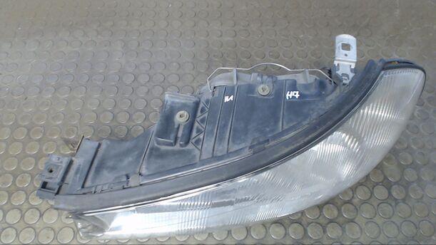 Foto: SCHEINWERFER LINKS eines Ford Mondeo 16V