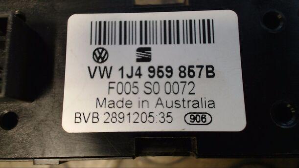 Foto: FENSTERHEBERSCHALTER eines VW Golf Variant 1.9 SDI