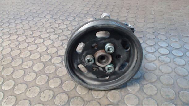 Foto: PUMPE SERVOLENKUNG eines VW Golf Variant 1.9 SDI