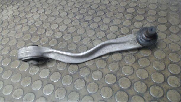 Foto: QUERLENKER OBEN HINTEN LINKS eines Skoda Superb 2.0 TDI DPF