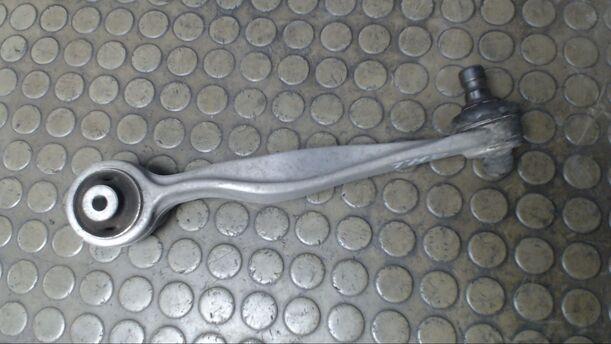 Foto: QUERLENKER OBEN HINTEN LINKS eines Skoda Superb 2.0 TDI DPF