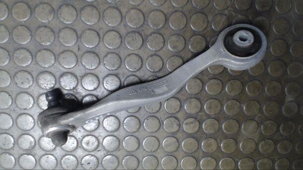 Foto: QUERLENKER OBEN HINTEN LINKS eines Skoda Superb 2.0 TDI DPF